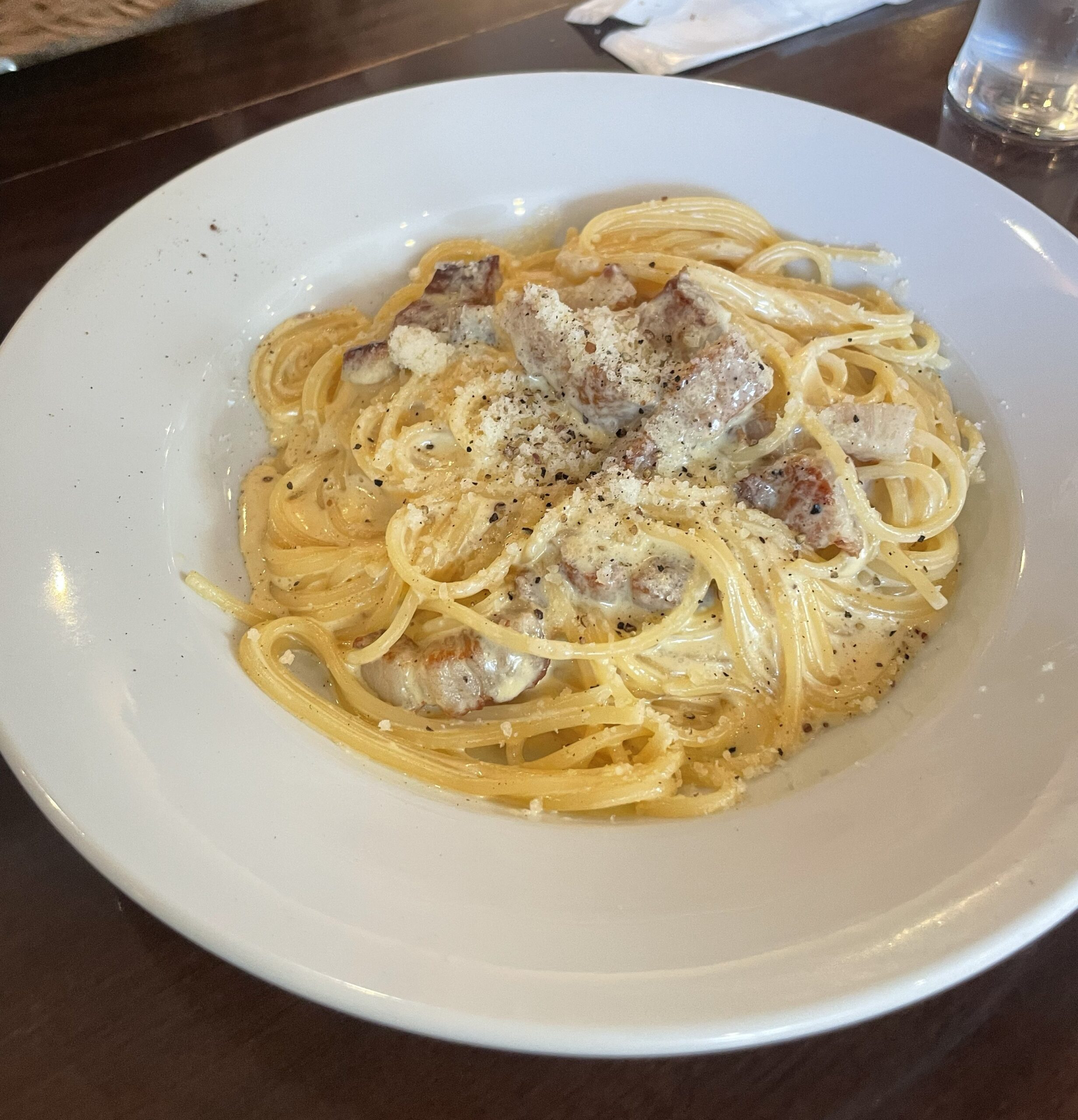 自家製パンチェッタのカルボナーラの写真