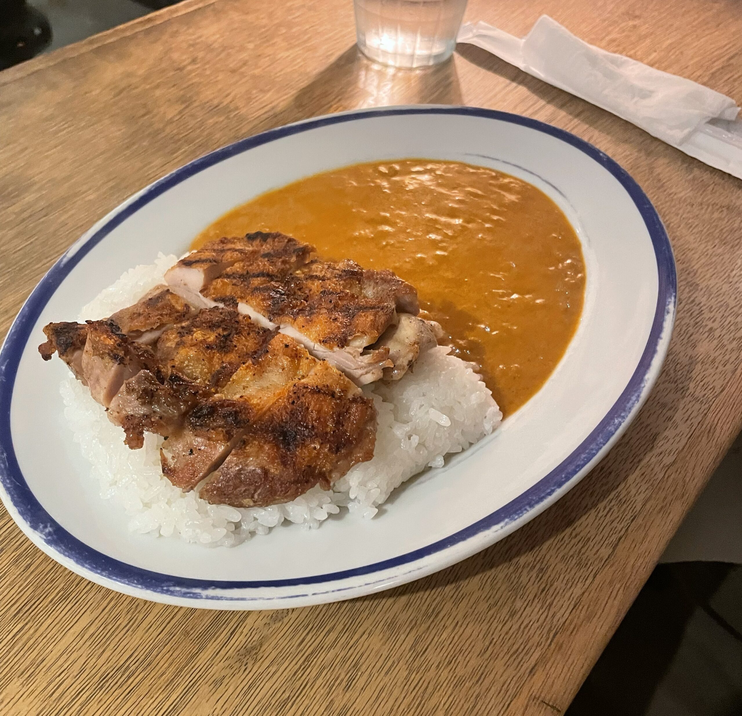 グリルチキンカレーの写真